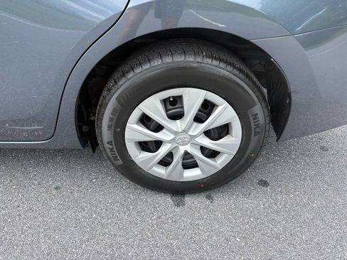Used 2016 Toyota Corolla LE FWD image 12