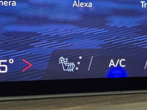 New 2025 Chevrolet Suburban Z71 w/ Z71 Off-Road Package image 22