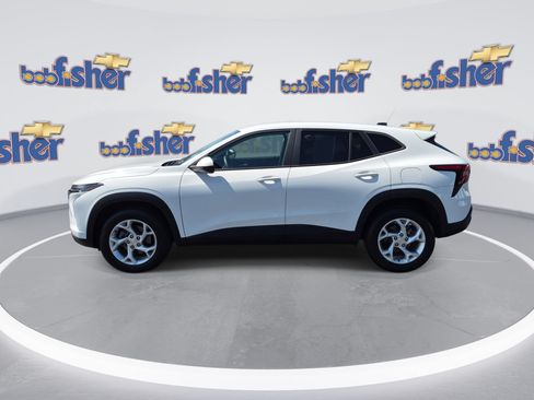 Certified 2024 Chevrolet Trax LS w/ LS Convenience Package FWD image 5