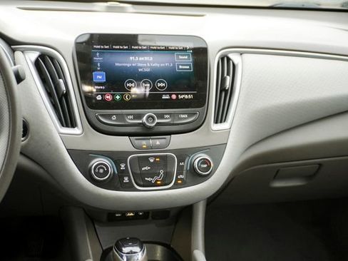 Used 2020 Chevrolet Malibu LS image 10