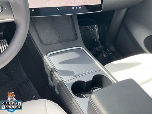 Used 2023 Tesla Model Y Performance image 45