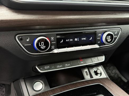 Used 2023 Audi Q5 2.0T Premium w/ Convenience Package image 39