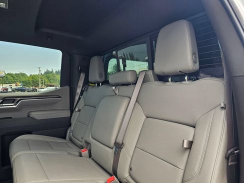 Used 2025 Chevrolet Silverado 1500 LTZ w/ LTZ Premium Package AWD/4WD image 17