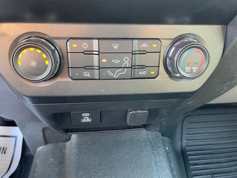 Used 2021 Ford F250 XL w/ Power Equipment Group AWD/4WD image 20