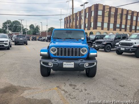 New 2026 Jeep Wrangler Unlimited Sahara AWD/4WD image 7