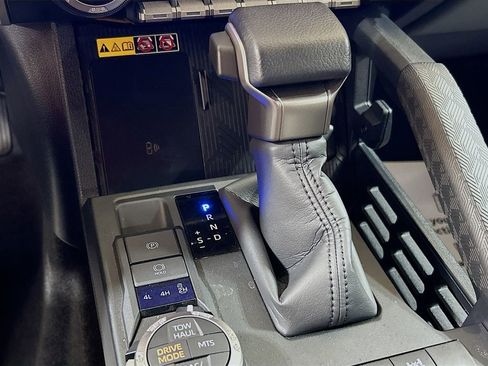 Used 2025 Toyota 4Runner Trailhunter image 14