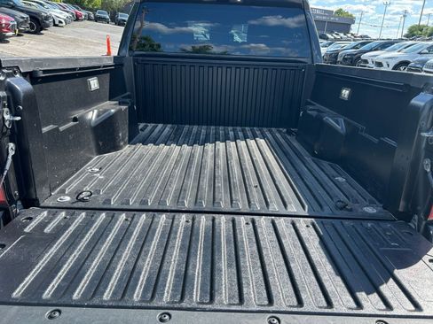 Used 2025 Toyota Tacoma TRD Off-Road AWD/4WD image 25