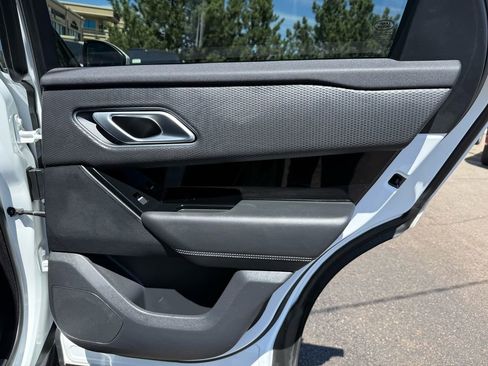 Used 2019 Land Rover Range Rover Velar S image 22