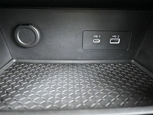 Used 2022 Nissan Pathfinder S image 12