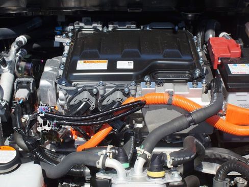 Used 2024 Toyota bZ4X FWD image 27