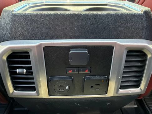 Used 2022 Ford F350 Platinum AWD/4WD image 19