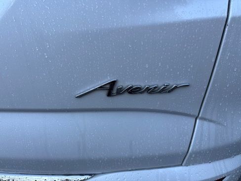 Used 2022 Buick Enclave Avenir image 7