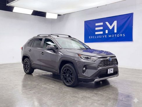 Used 2020 Toyota RAV4 XSE AWD/4WD image 1