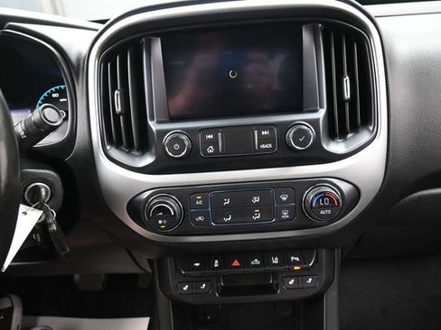 Used 2020 Chevrolet Colorado LT w/ Redline Special Edition AWD/4WD image 10