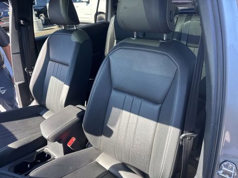 Used 2023 Volkswagen Tiguan SE R-Line image 8