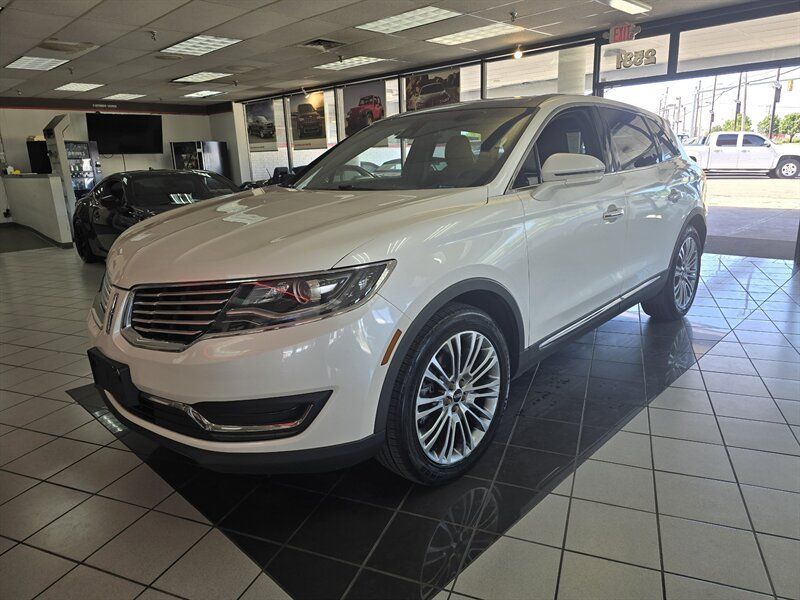 Used 2016 Lincoln MKX Reserve w/ Driver Assistance Package AWD/4WD image 1