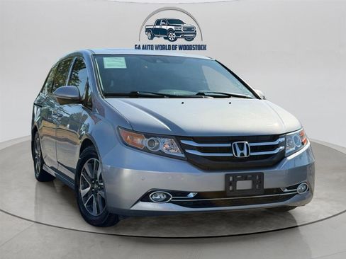 Used 2016 Honda Odyssey Touring Elite image 2