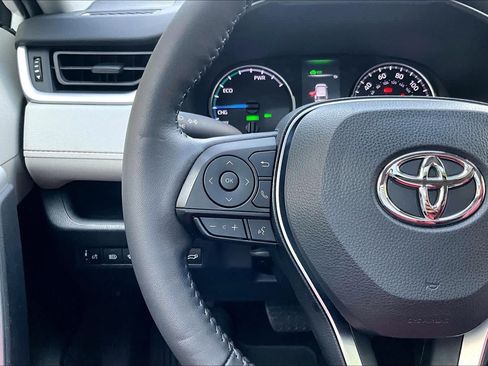 Certified 2022 Toyota RAV4 XLE w/ Convenience Package AWD/4WD image 24