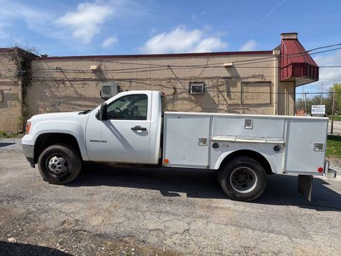 Used 2011 GMC Sierra 3500 W/T w/ Snow Plow Prep Package AWD/4WD image 4