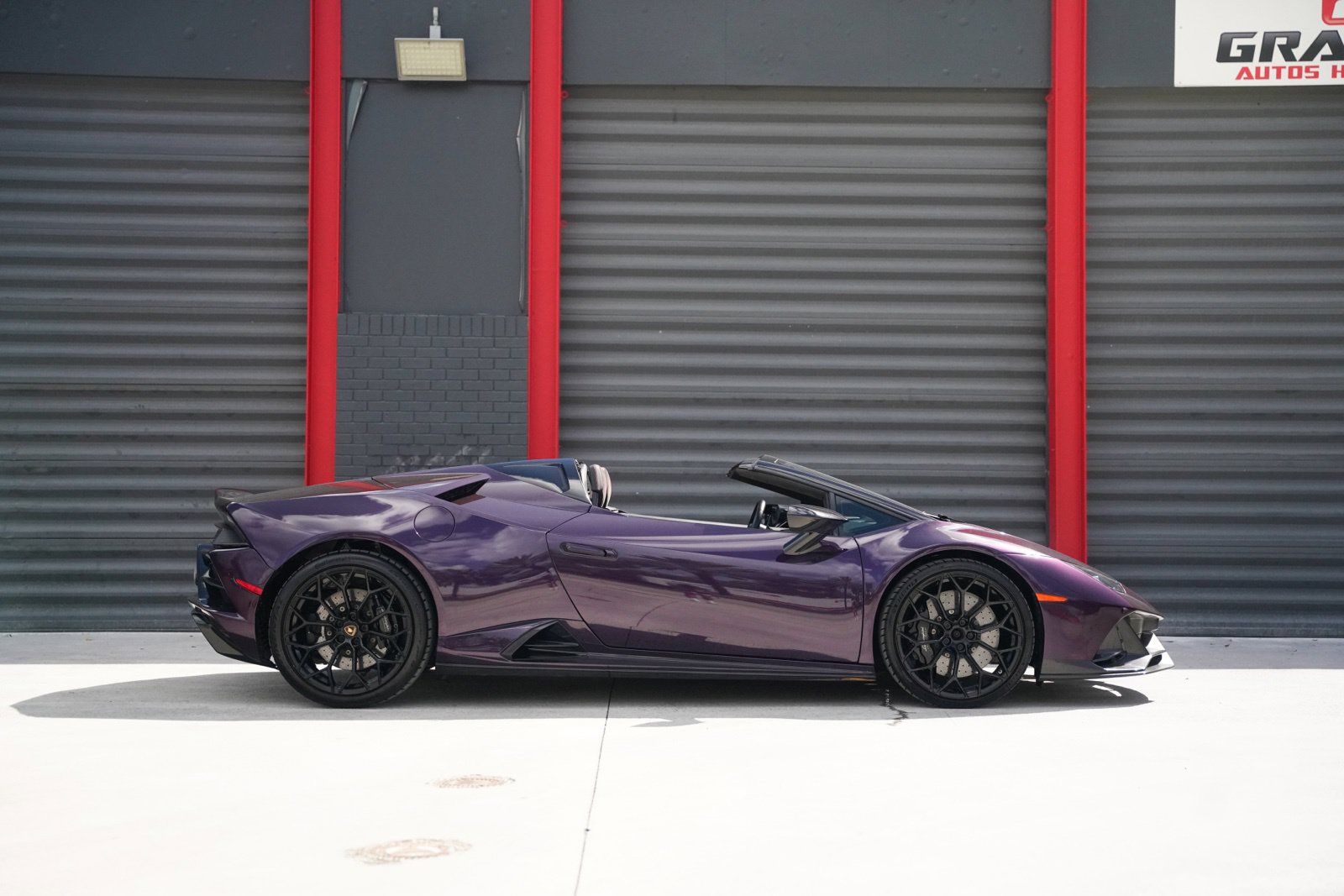 Used 2022 Lamborghini Huracan EVO RWD image 8