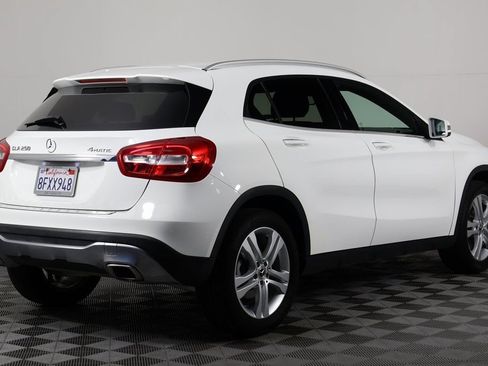 Used 2019 Mercedes-Benz GLA 250 4MATIC image 4