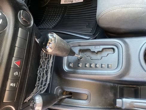 Used 2011 Jeep Wrangler Sport AWD/4WD image 24