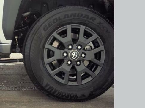 Used 2025 Toyota 4Runner SR5 image 20