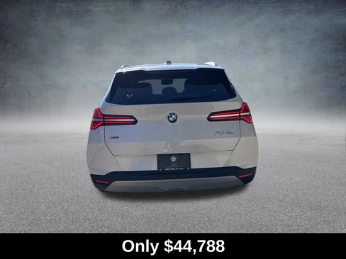 Used 2025 BMW X3 xDrive30i w/ Premium Package image 4