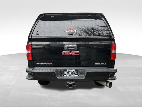 Used 2015 GMC Sierra 2500 Denali w/ Duramax Plus Package image 5