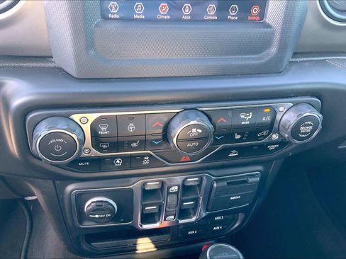 Used 2020 Jeep Gladiator Sport w/ Quick Order Package 24S AWD/4WD image 34