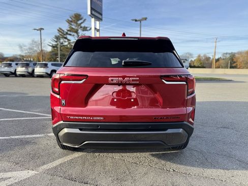 Used 2025 GMC Terrain Elevation image 6