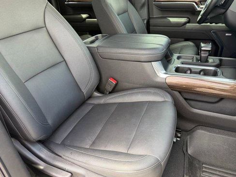 Used 2023 Chevrolet Silverado 1500 LT Trail Boss w/ LT Trail Boss Premium Package AWD/4WD image 11