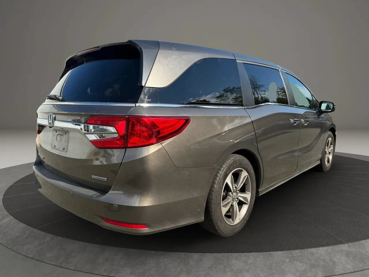 Used 2018 Honda Odyssey Touring image 5