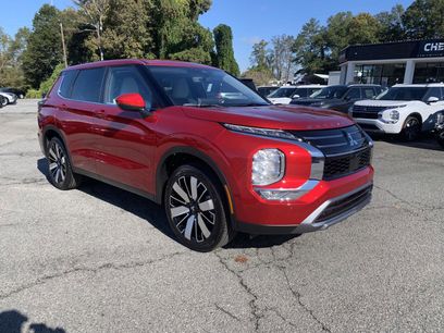 New 2025 Mitsubishi Outlander SE