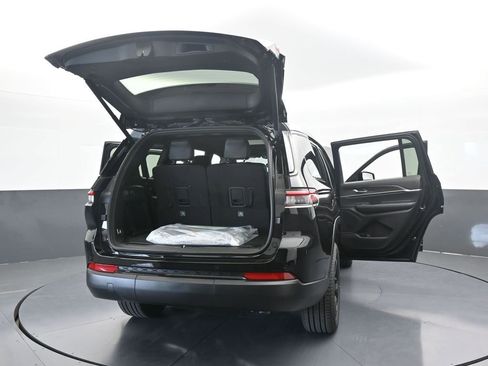 New 2025 Jeep Grand Cherokee L Limited w/ Black Appearance Package image 69