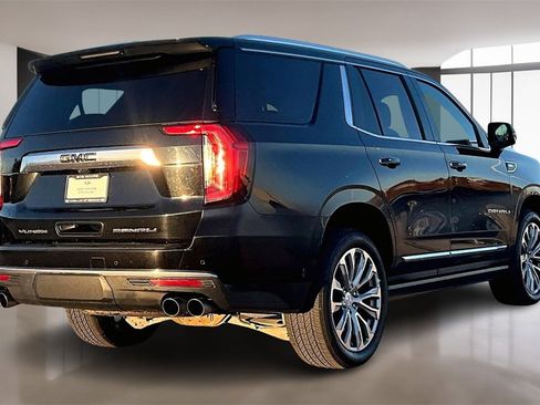 Used 2021 GMC Yukon Denali w/ Denali Premium Package image 2
