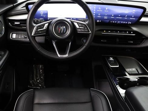 Certified 2025 Buick Enclave Avenir image 15