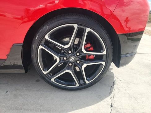 Used 2022 Hyundai Veloster N FWD image 15