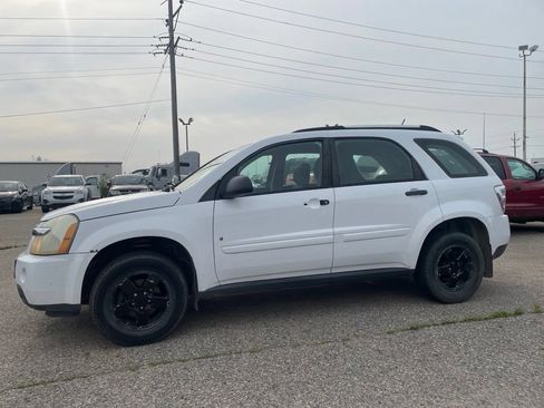 Used 2007 Chevrolet Equinox LS AWD/4WD image 8