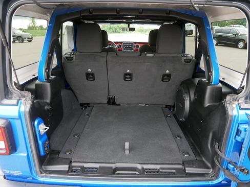 Used 2022 Jeep Wrangler Unlimited Rubicon image 18