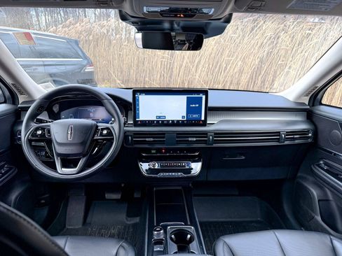 Used 2023 Lincoln Corsair AWD w/ Equipment Group 101A image 22