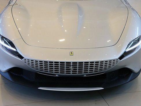 Certified 2021 Ferrari Roma image 28