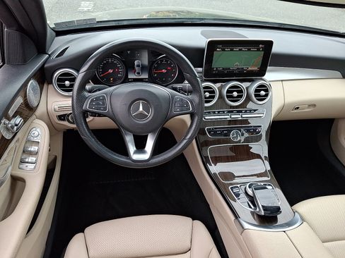 Used 2018 Mercedes-Benz C 300 4MATIC Sedan image 11