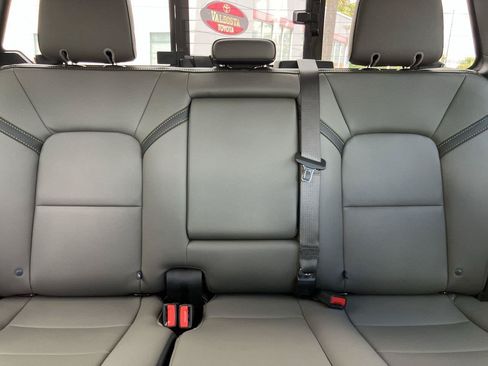 Used 2024 Chevrolet Colorado ZR2 w/ ZR2 Convenience Package III AWD/4WD image 33