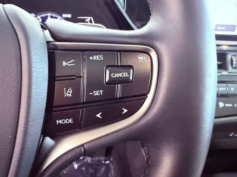 Certified 2025 Lexus ES 350 w/ Premium Package image 21