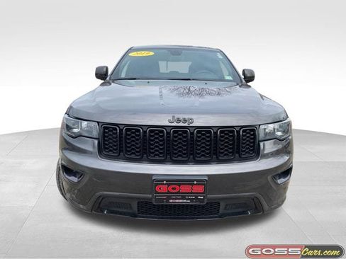 Used 2019 Jeep Grand Cherokee Altitude image 2