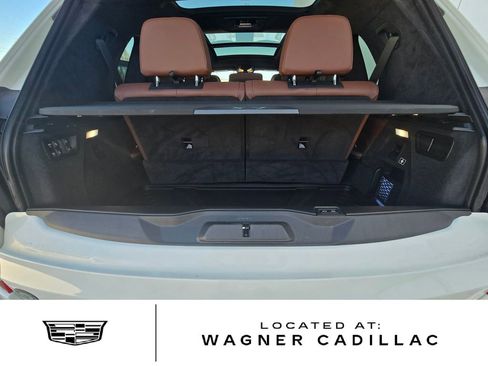 Used 2024 BMW X7 xDrive40i w/ Executive Package image 34