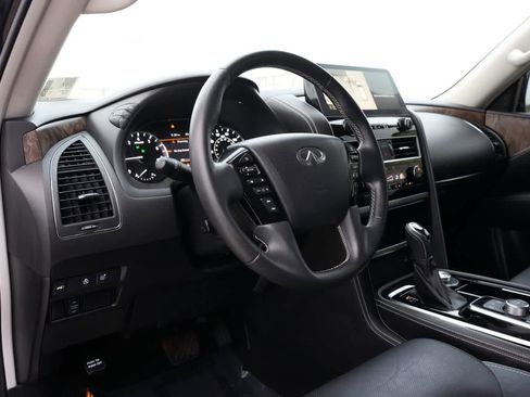 Used 2024 INFINITI QX80 Premium Select w/ Cargo Package image 16