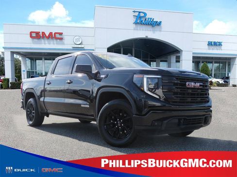 Used 2025 GMC Sierra 1500 Elevation image 1