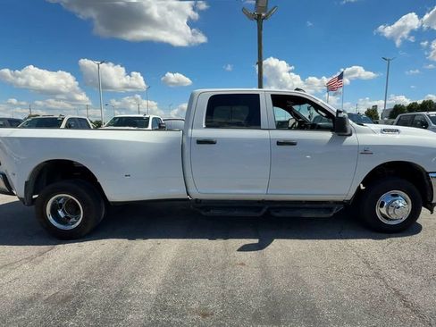 Used 2024 RAM 3500 Tradesman w/ Chrome Appearance Group AWD/4WD image 9
